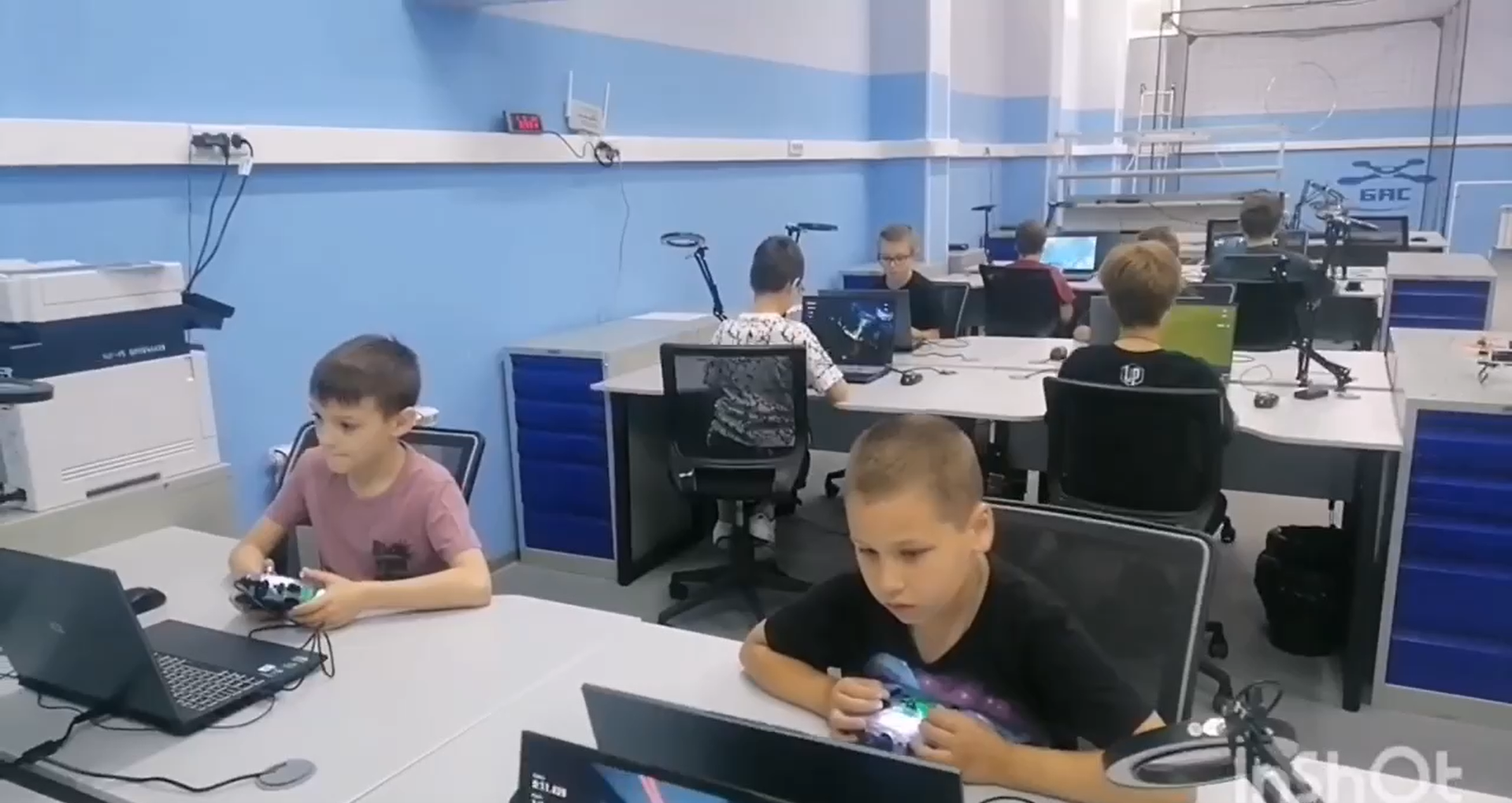 В нашем школьном лагере «Лучик» у ребят активно проходят занятия по БАС!.
